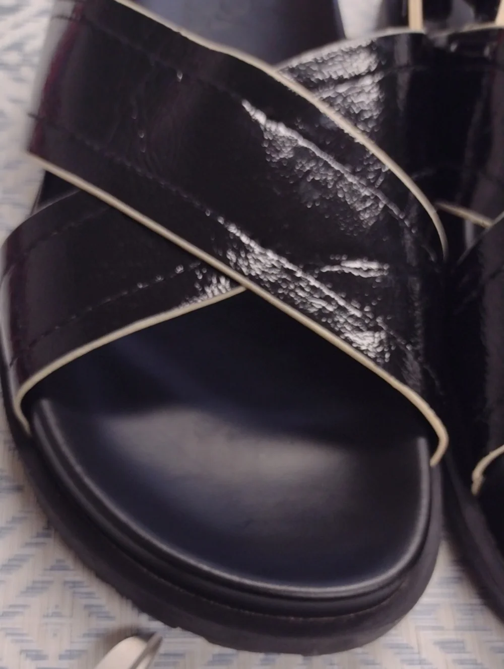 Zara Black Patent Cross-Strap Slingback Sandals,Comfortable and soft. - Picture 13 of 16